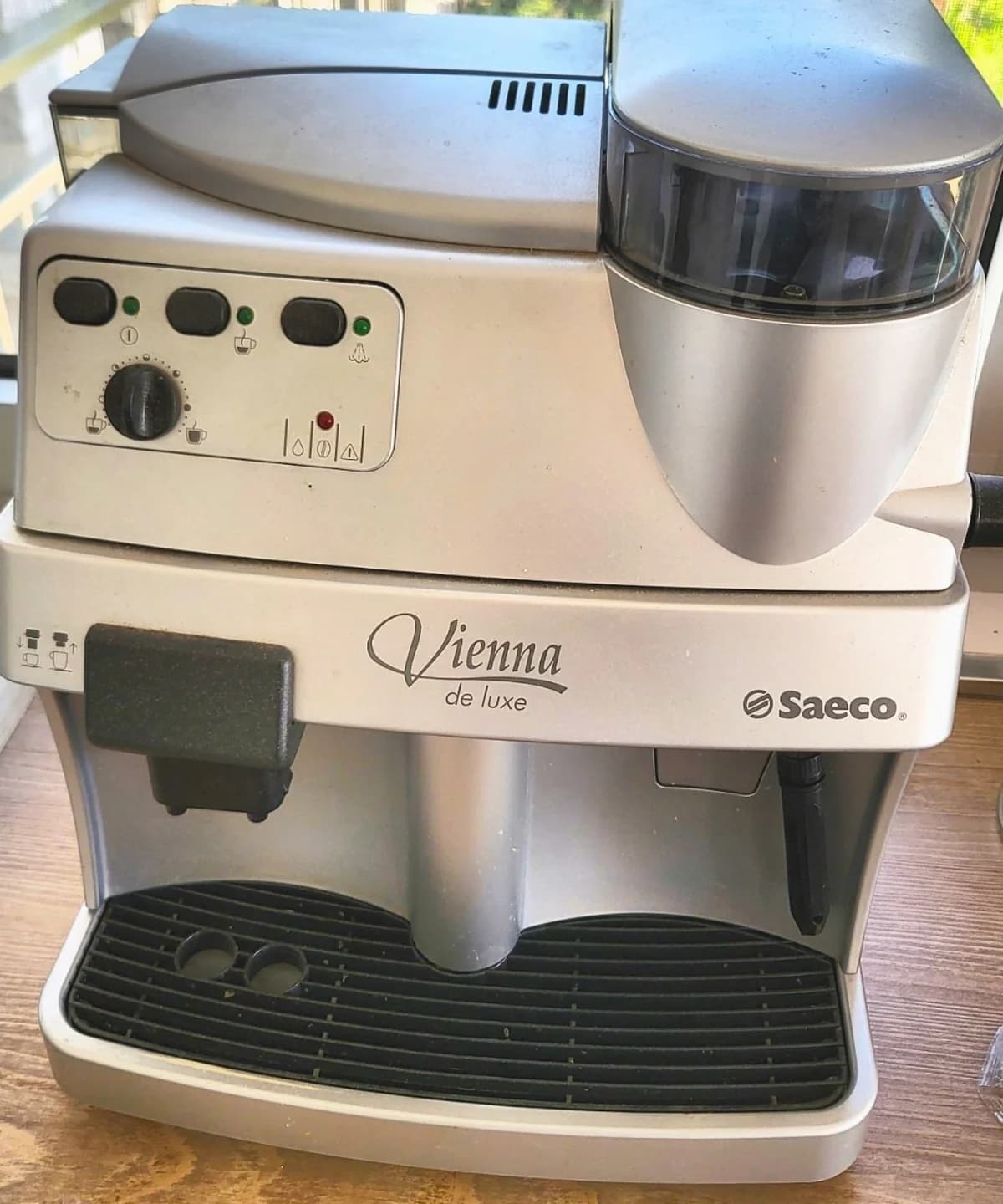 Продам кофемашину Saeco Vienna de Luxe. - 1