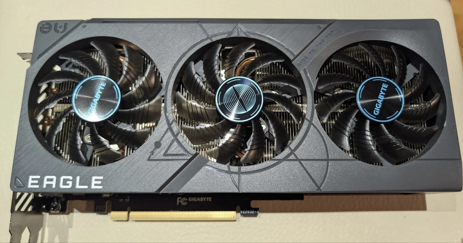 Продам видеокарту Gigabyte RTX 4070 SUPER EAGLE OC 12 GB. - 1