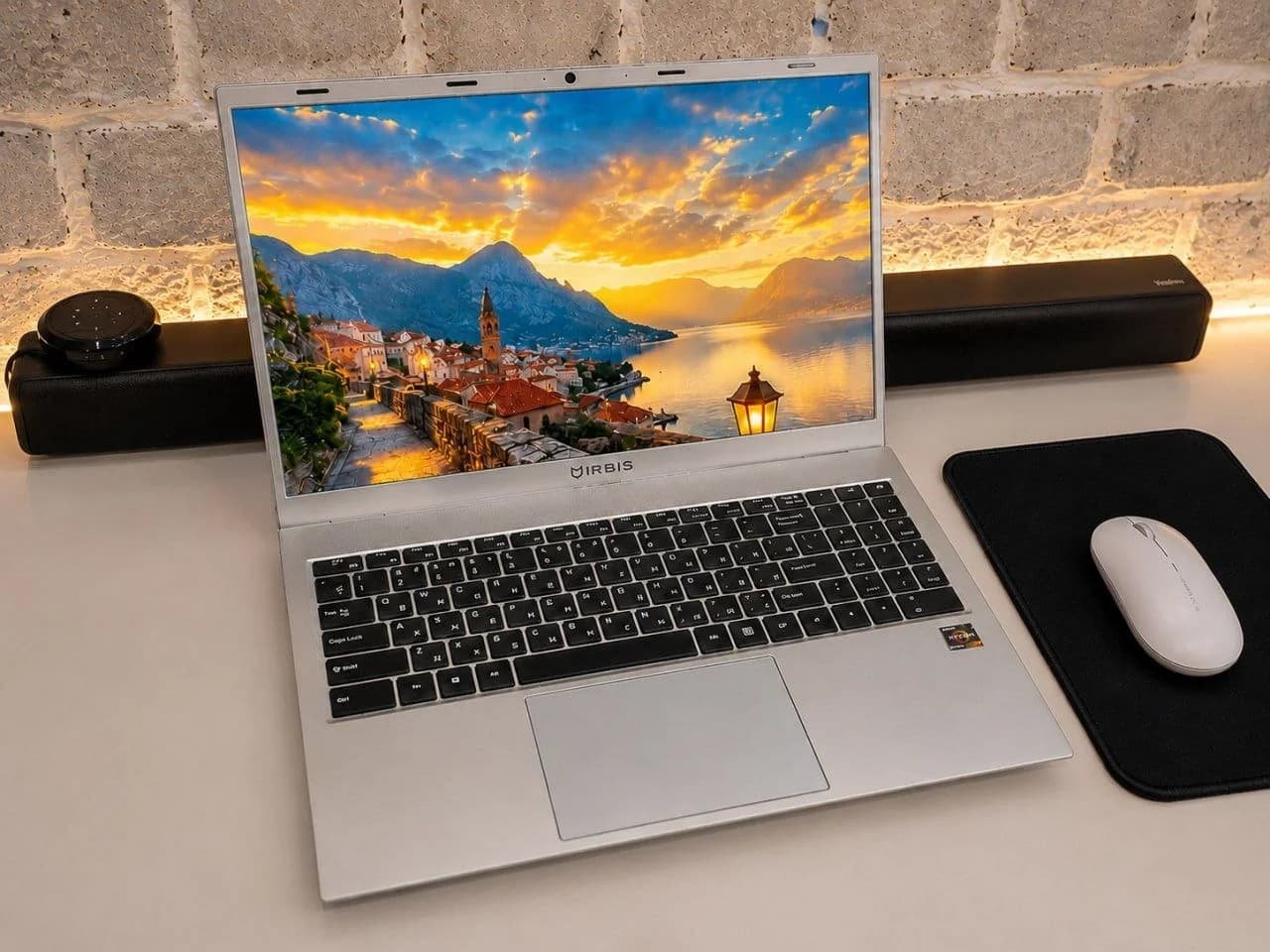 Ryzen 7 5825U • 16 GB RAM • SSD 512 GB - 1