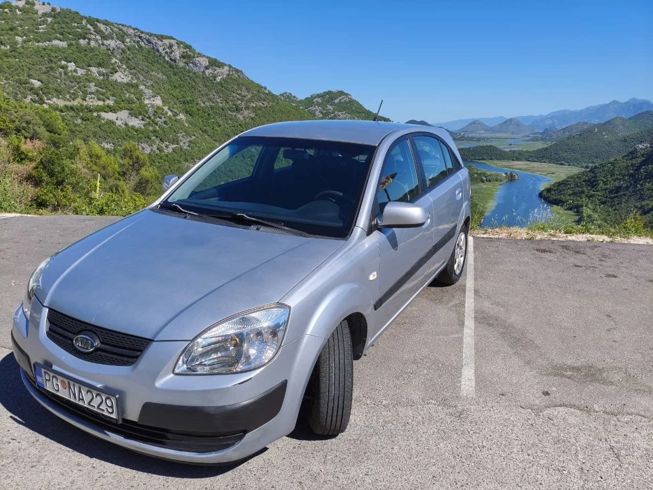 Продаю машину Kia Rio 2006 года в идеальном техническом состоянии - 1