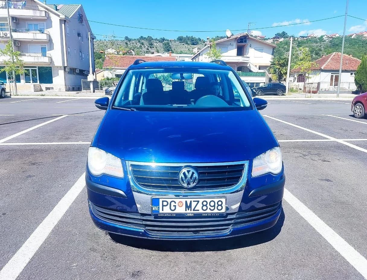 Продаю Volkswagen Touran 1.9 TDI DSG (автомат, дизель) - 1