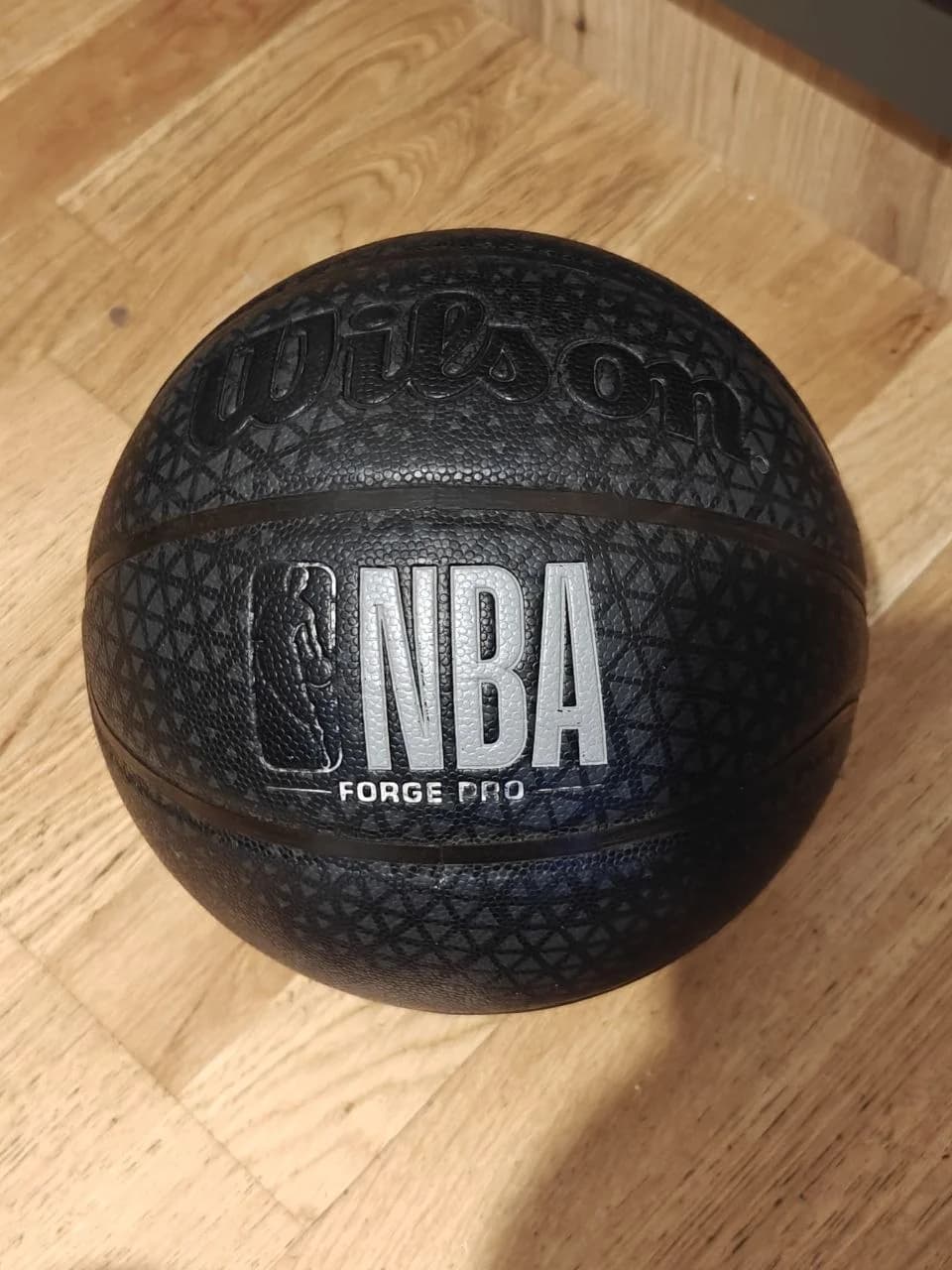 Продам баскетбольный мяч Wilson NBA Forge Pro - 1