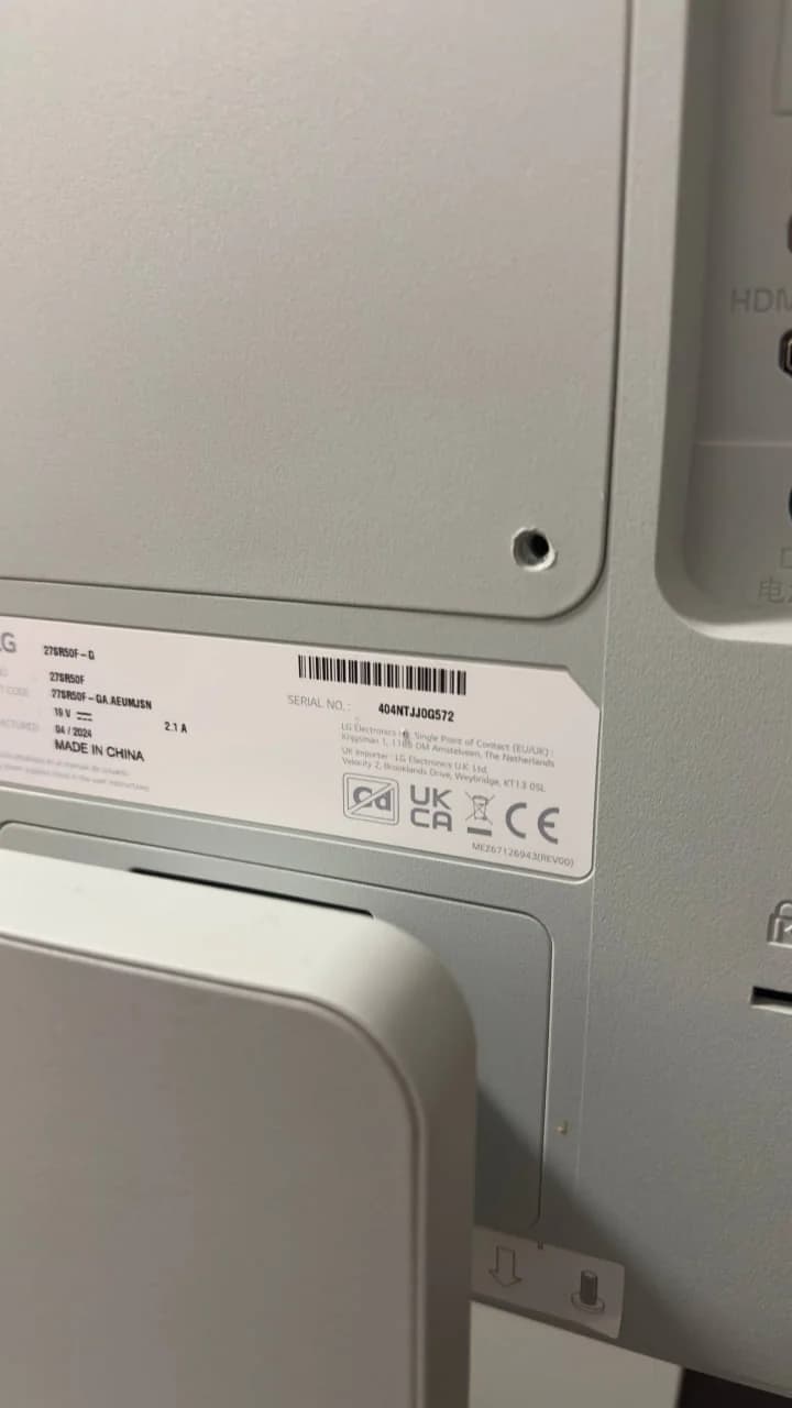 Продам Смарт-монитор 27" LG MyView (27SR50F-G) - 1