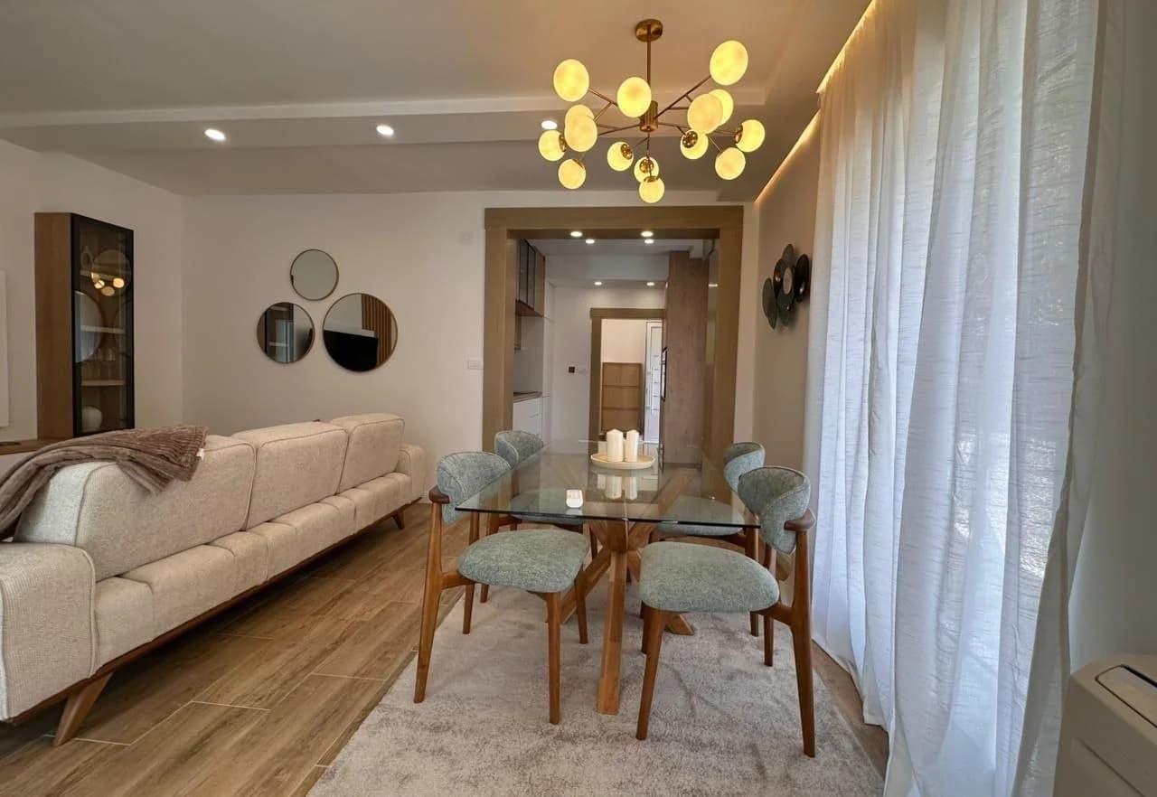 аренда новой дизайнерской квартиры в Зеленике , Херцег-Нови. 90 м². - 1