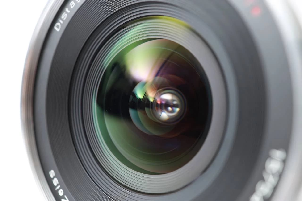 Продаю объектив для Canon Carl Zeiss Distagon T* 18mm f/3.5 ZE - 1