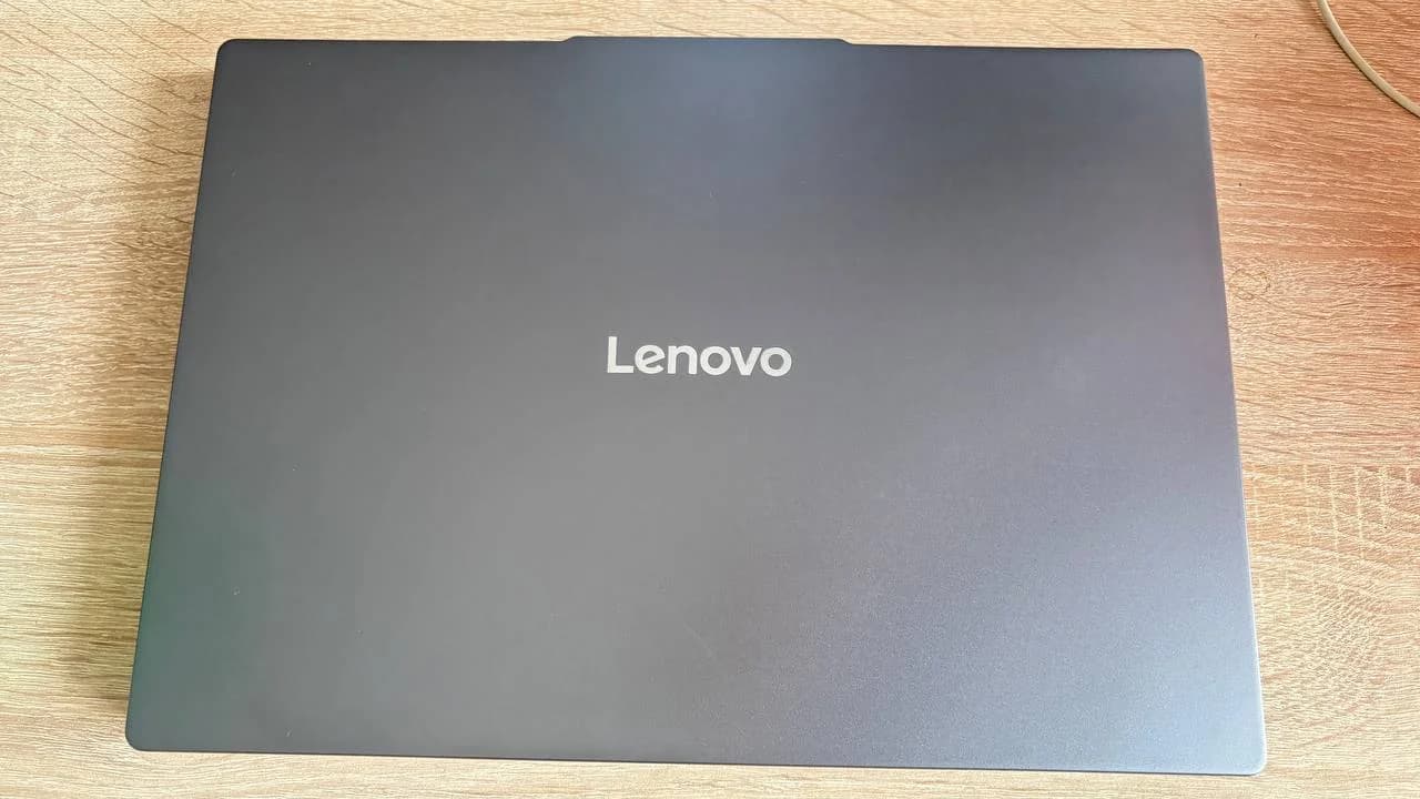 Продаю почти новый ноутбук Lenovo IdeaPad Slim 3 - 1