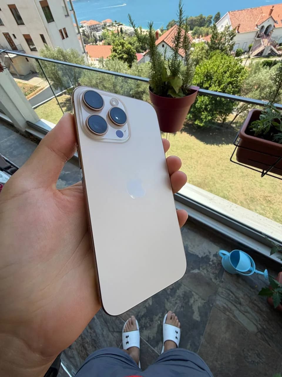 Продаю iPhone 16 Pro Max 256 GB Desert Titanium - 1