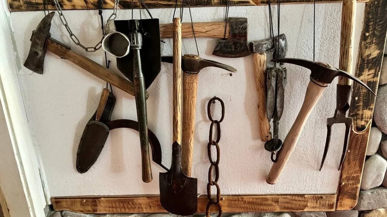 Коллекция старинных предметов: - 1