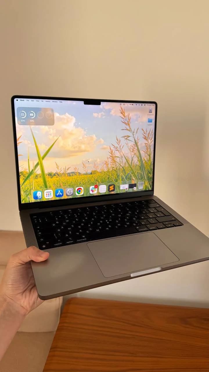 Продаю MacBook Pro M2 / 32 ГБ - 1
