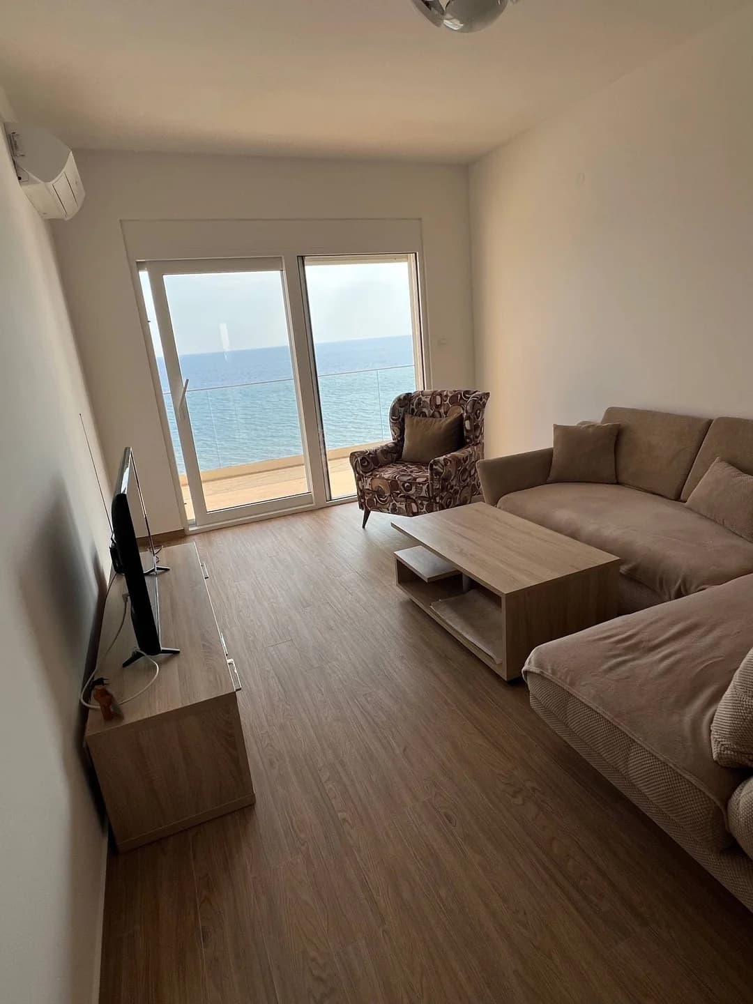 ПРОДАЁТСЯ КВАРТИРА 110М² В ПРЕМИАЛЬНОМ КОМПЛЕКСЕ YOURHOME С ВИДОМ НА МОРЕ - 1