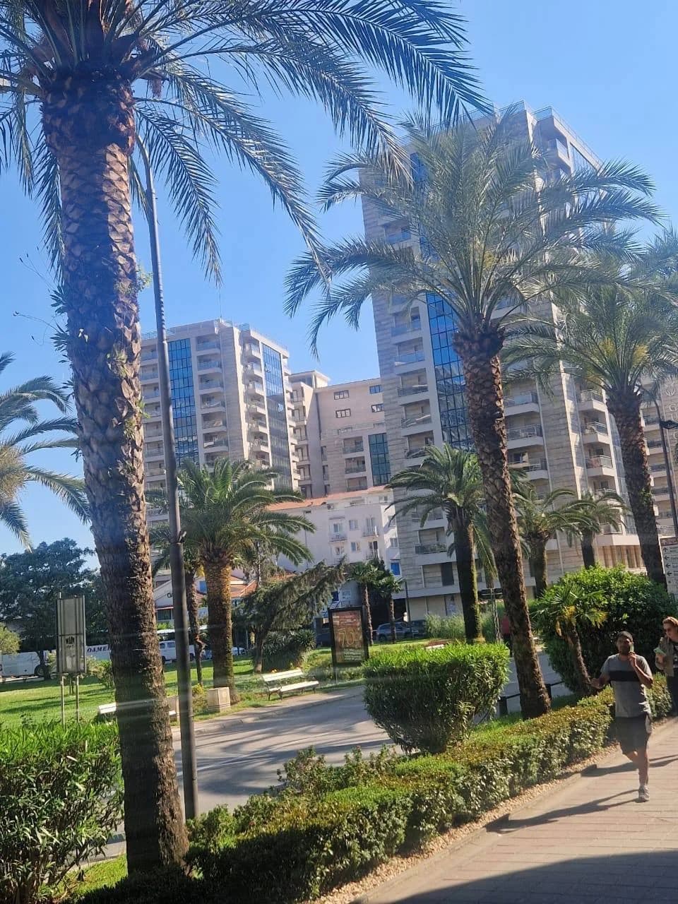 Сдам квартиру с 1 спальней в центре Будвы, в ЖК Fontana. - 1