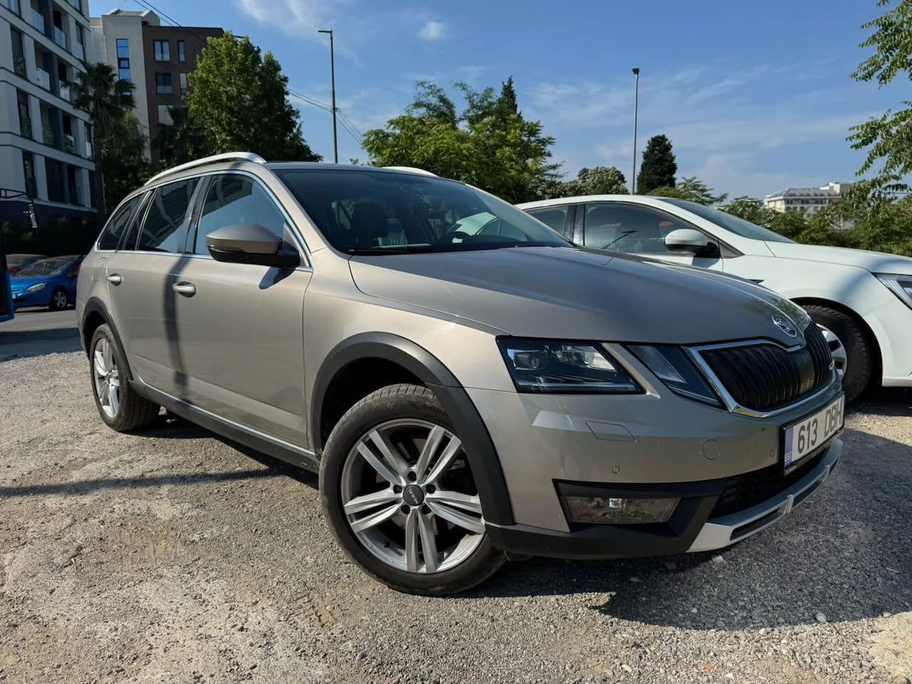 Продается автомобиль Skoda Octavia Scout 2019 2.0 TSI полный привод - 1