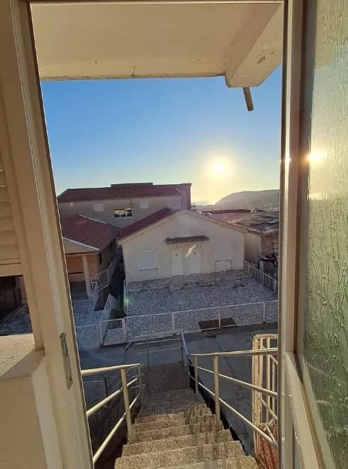 Продажа: Квартира с 1 спальней и видом на море в Сутоморе - 1