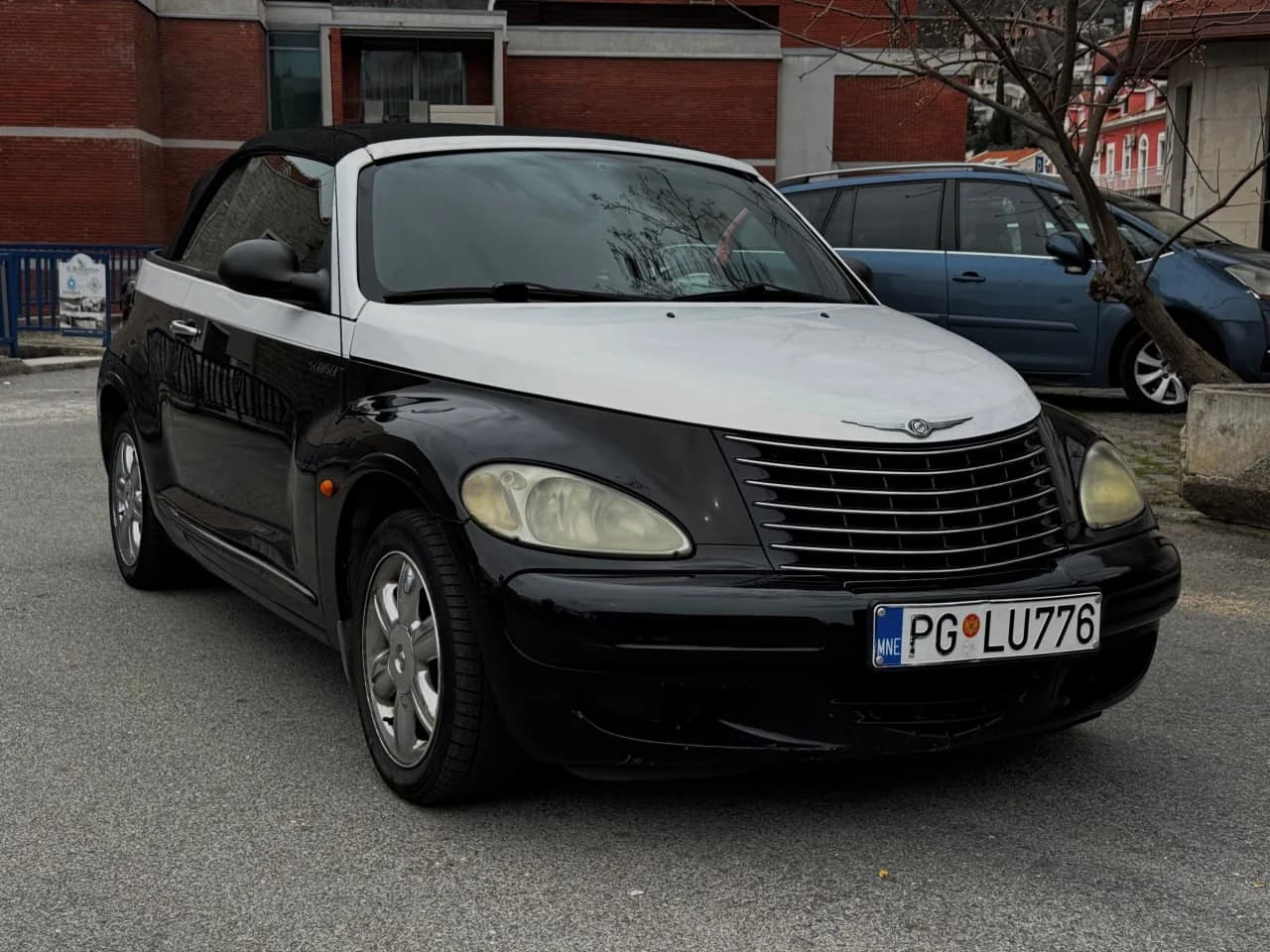 Продается стильный и уникальный Chrysler PT Cruiser Cabriolet 2.4 Limited в отличном состоянии! - 1